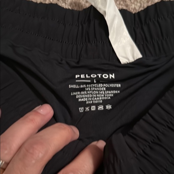 Peloton Black Athletic Shorts Lightweight Performance - Picture 2 of 3
